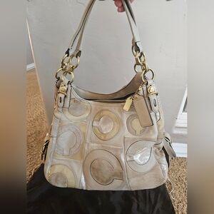 Authentic Coach Maggie Beige Ivory Inlaid Leather, Patent Leather Suede Purse Ba